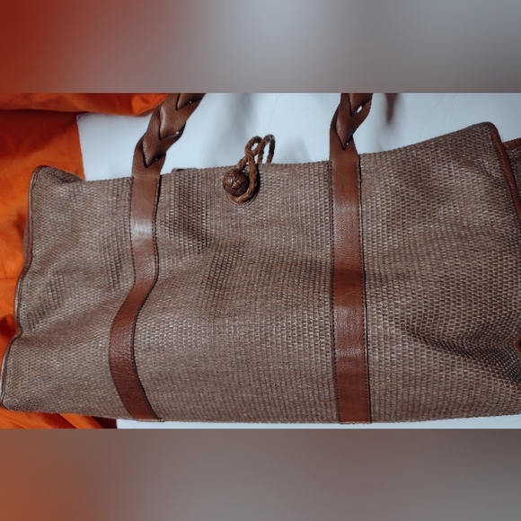 Eddie Bauer overnight bag... - Picture 2 of 7